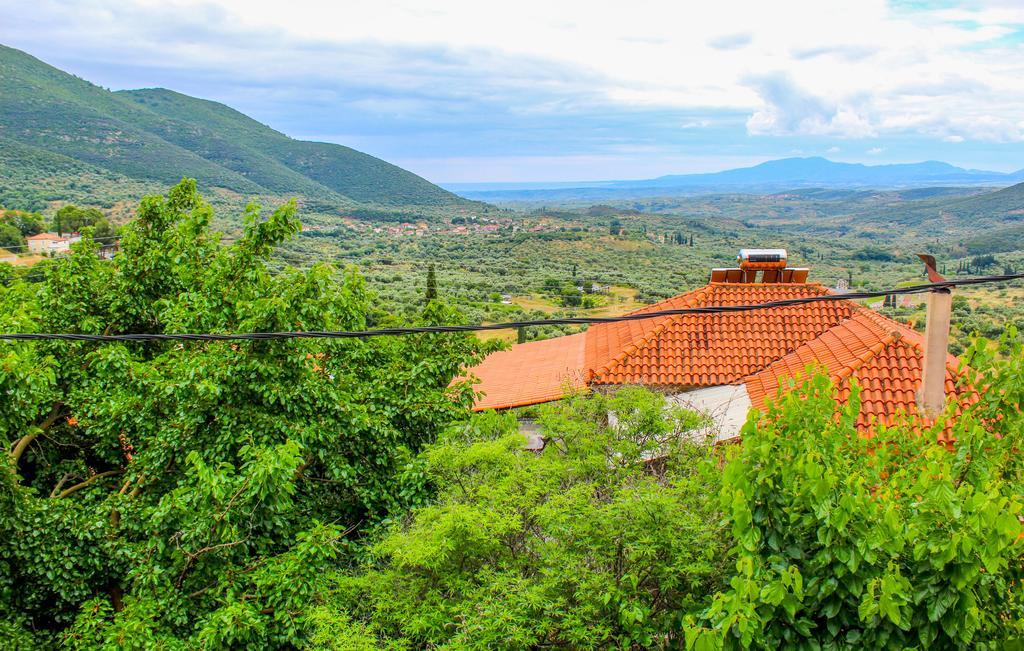 Guesthouse Lykourgos Mavrommation Exterior photo